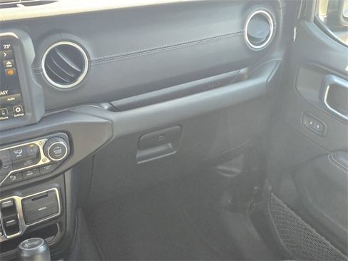 Used 2022 Jeep Wrangler Unlimited Sahara w/ Safety Group image 19