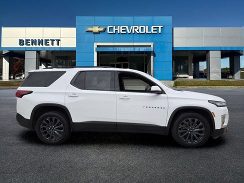 Used 2023 Chevrolet Traverse RS AWD/4WD image 8