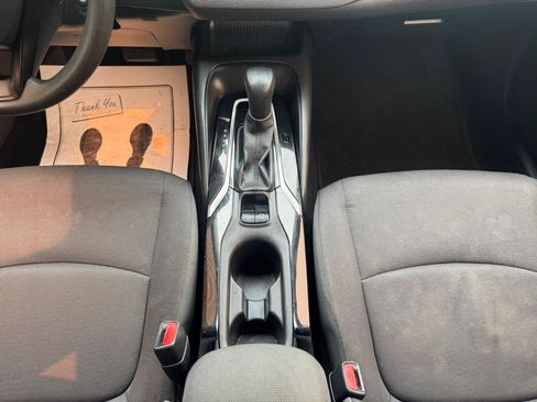Used 2020 Toyota Corolla LE FWD image 15