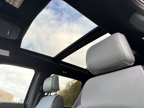 Used 2024 Ford F150 Lightning Lariat image 29