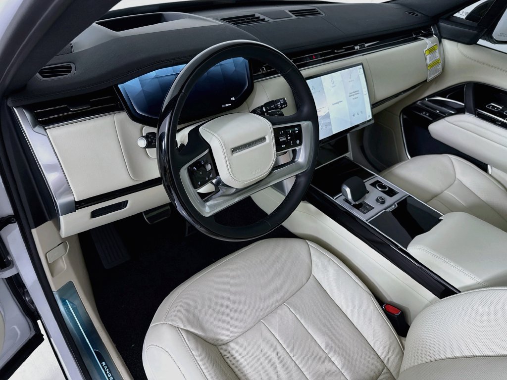 New 2027 Land Rover Range Rover Long Wheelbase SE AWD/4WD image 10