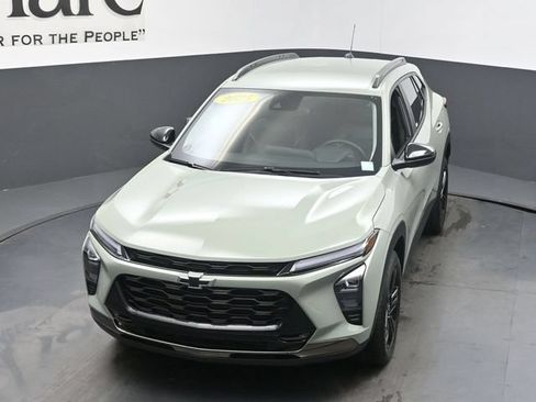 Used 2025 Chevrolet Trax ACTIV w/ Driver Confidence Package FWD image 38