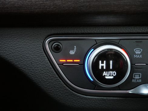 Used 2025 Audi Q5 2.0T Premium Plus w/ Premium Plus Package AWD/4WD image 29