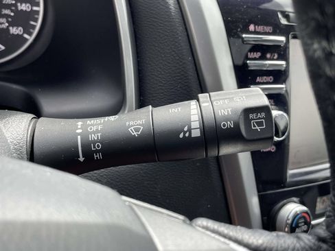 Used 2024 Nissan Murano SL FWD image 32
