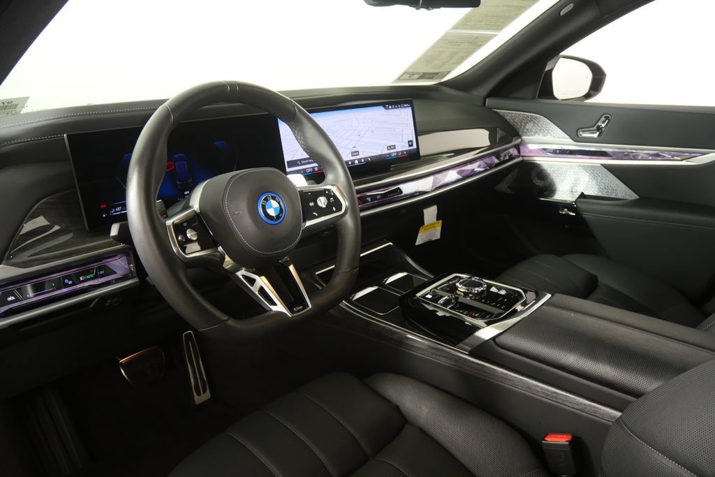 Used 2026 BMW 750e xDrive w/ Executive Package AWD/4WD image 13