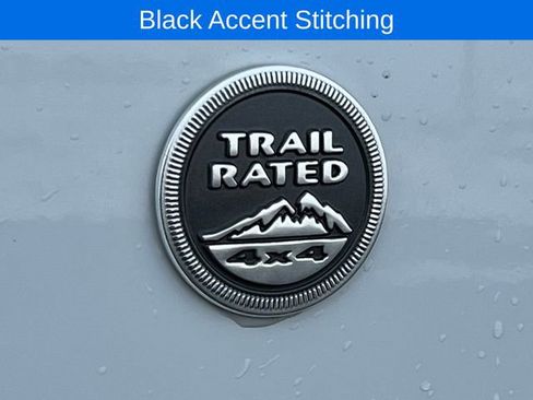 Used 2017 Jeep Wrangler Unlimited Sahara image 21