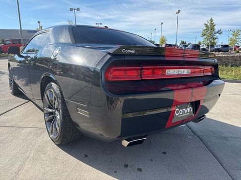 Used 2014 Dodge Challenger SRT8 w/ Harman/Kardon Audio Group image 7