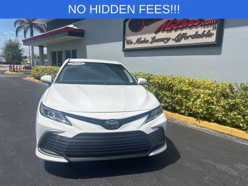 Used 2023 Toyota Camry LE FWD image 4