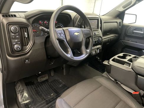 Used 2025 Chevrolet Silverado 1500 Custom w/ Turbomax Blackout Package AWD/4WD image 4