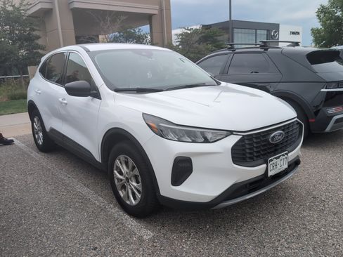 Used 2023 Ford Escape Active AWD/4WD image 4
