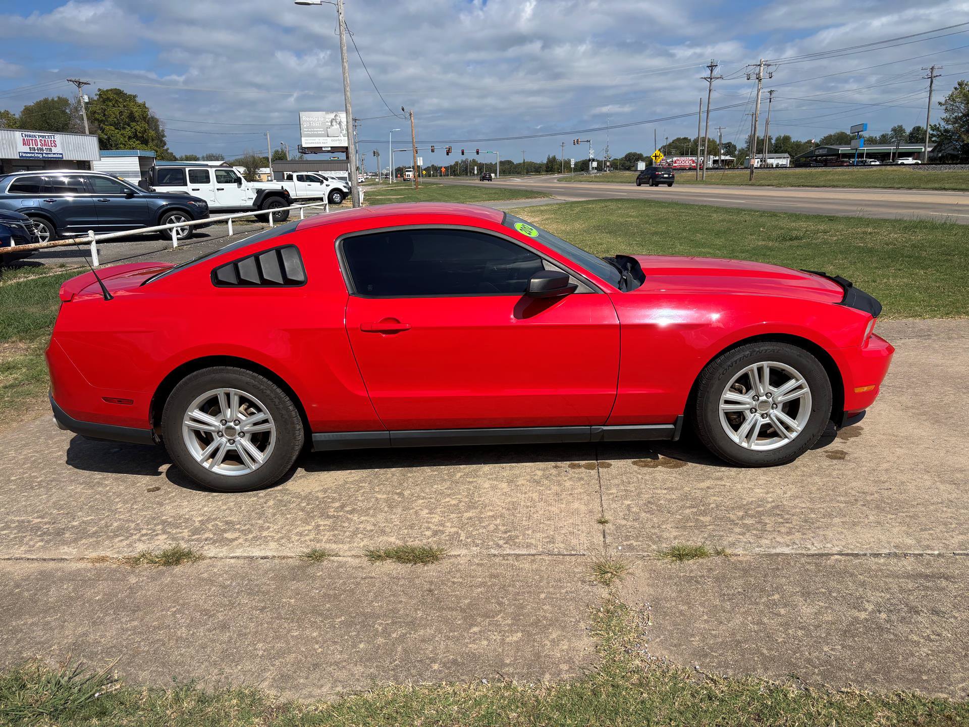 Used 2012 Ford Mustang Coupe RWD image 8
