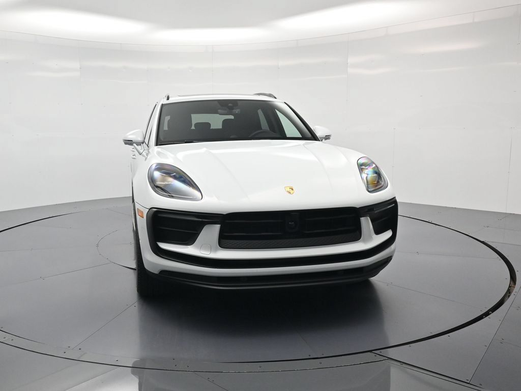 Used 2026 Porsche Macan Turbo AWD/4WD image 37