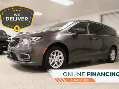 Used 2023 Chrysler Pacifica Touring-L