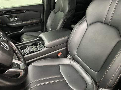 Used 2024 Honda Pilot TrailSport image 10