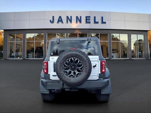 Used 2023 Ford Bronco Wildtrak image 7