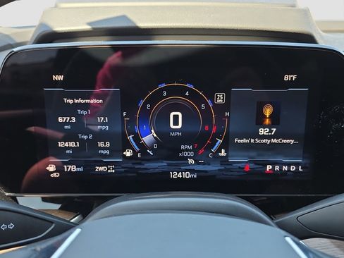 Used 2025 Chevrolet Tahoe High Country image 10