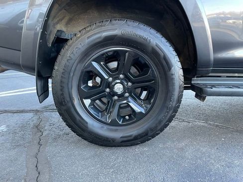 Used 2020 Toyota 4Runner SR5 AWD/4WD image 36