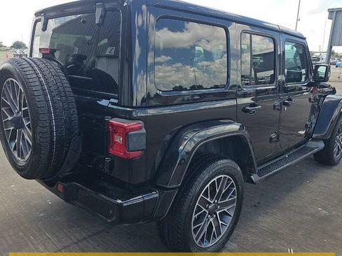 Used 2023 Jeep Wrangler Unlimited Sahara AWD/4WD image 3