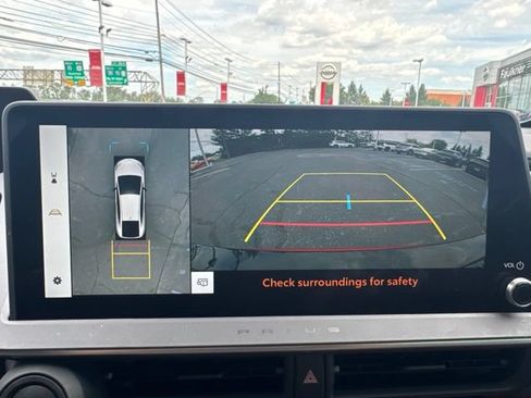 Used 2024 Toyota Prius Prime Premium w/ Advanced Technology Package FWD image 20
