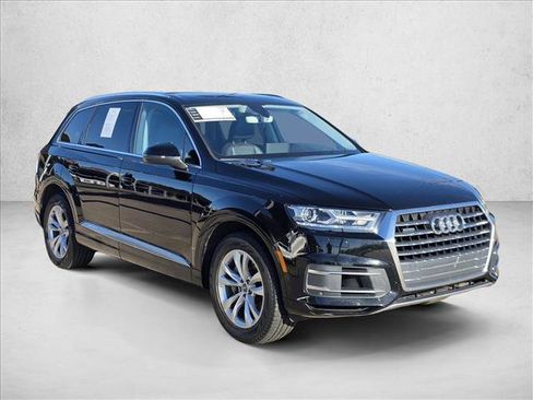 Used 2017 Audi Q7 3.0T Premium image 3