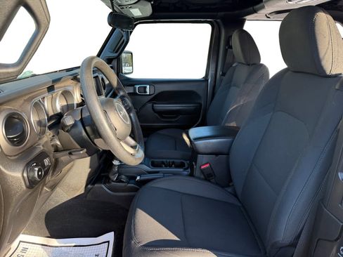 Used 2023 Jeep Wrangler Sport image 9
