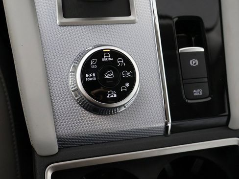 New 2025 Mitsubishi Outlander SEL image 59