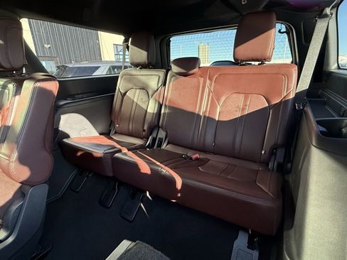 Used 2024 Ford Expedition Max Limited image 21
