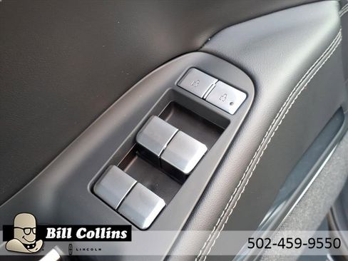 New 2025 Lincoln Navigator Reserve w/ Jet Appearance Package image 17