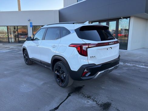 New 2026 Kia Seltos EX image 8