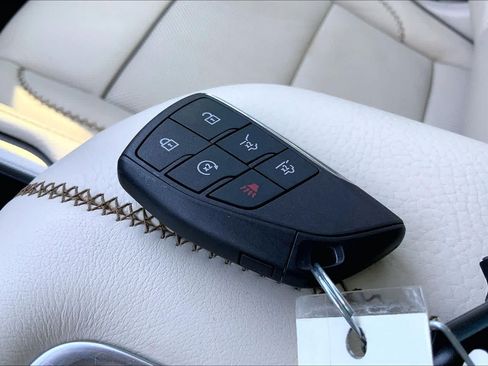 Used 2023 GMC Yukon Denali AWD/4WD image 15