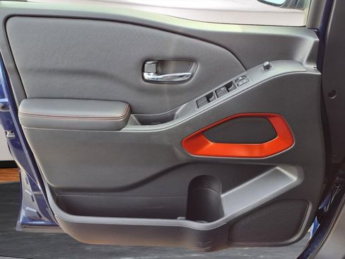 Used 2023 Nissan Frontier PRO-4X w/ Pro Convenience Package image 18