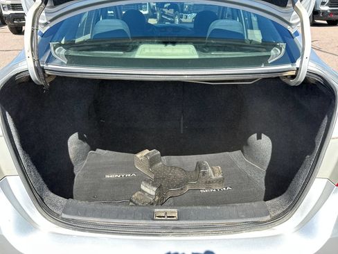 Used 2019 Nissan Sentra S FWD image 5