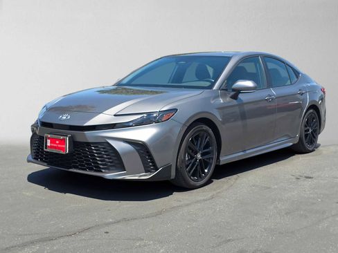 Certified 2026 Toyota Camry SE FWD image 7