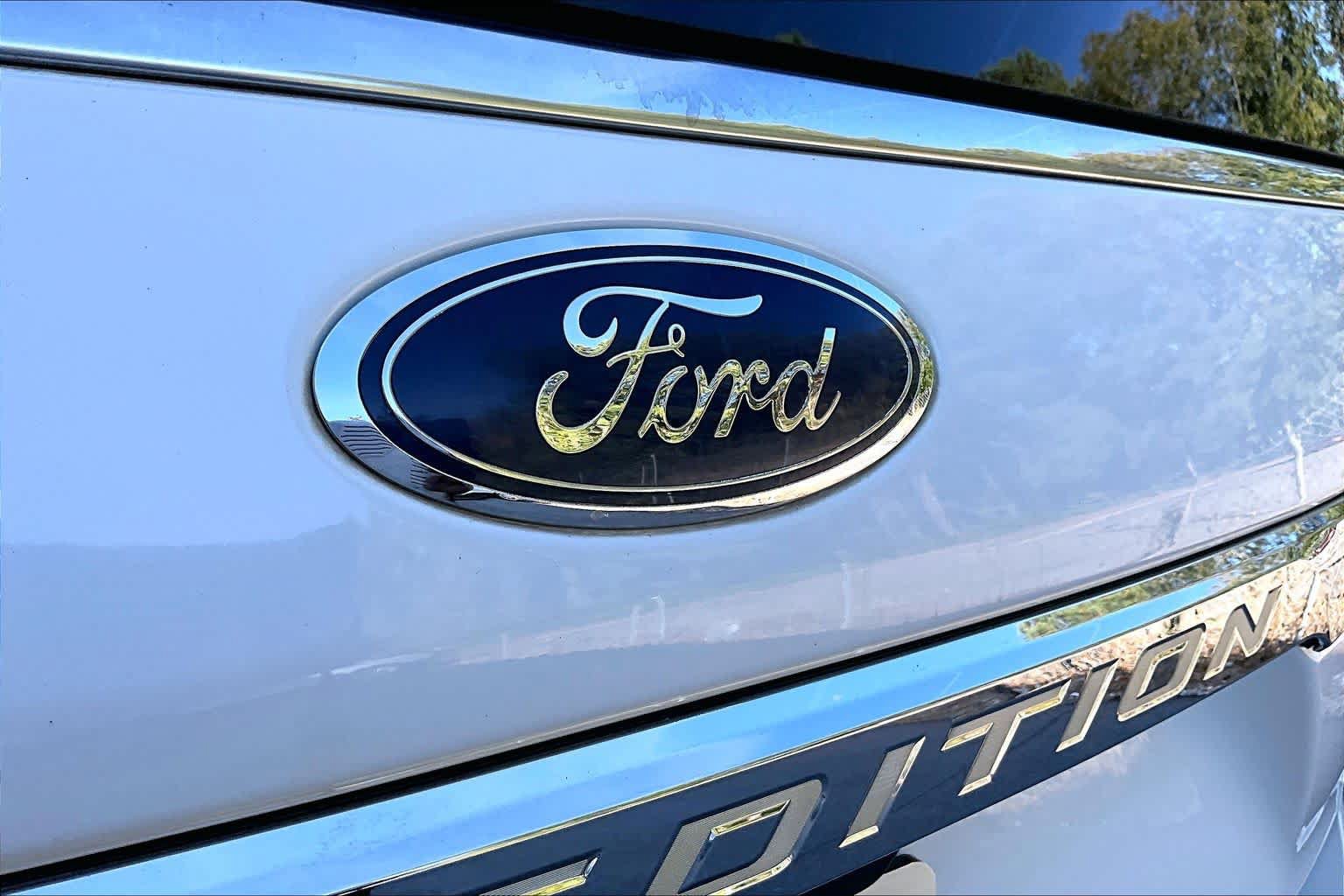 Used 2021 Ford Expedition Limited RWD image 31