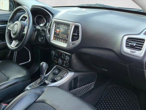 Used 2018 Jeep Compass Latitude w/ Popular Equipment Group AWD/4WD image 21