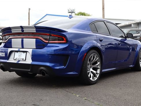 Used 2022 Dodge Charger SRT Hellcat RWD image 5