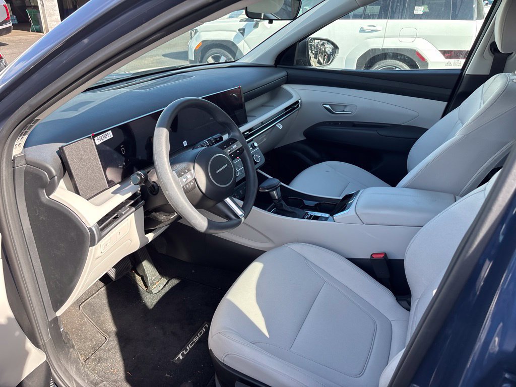 Certified 2025 Hyundai Tucson SE AWD/4WD image 5