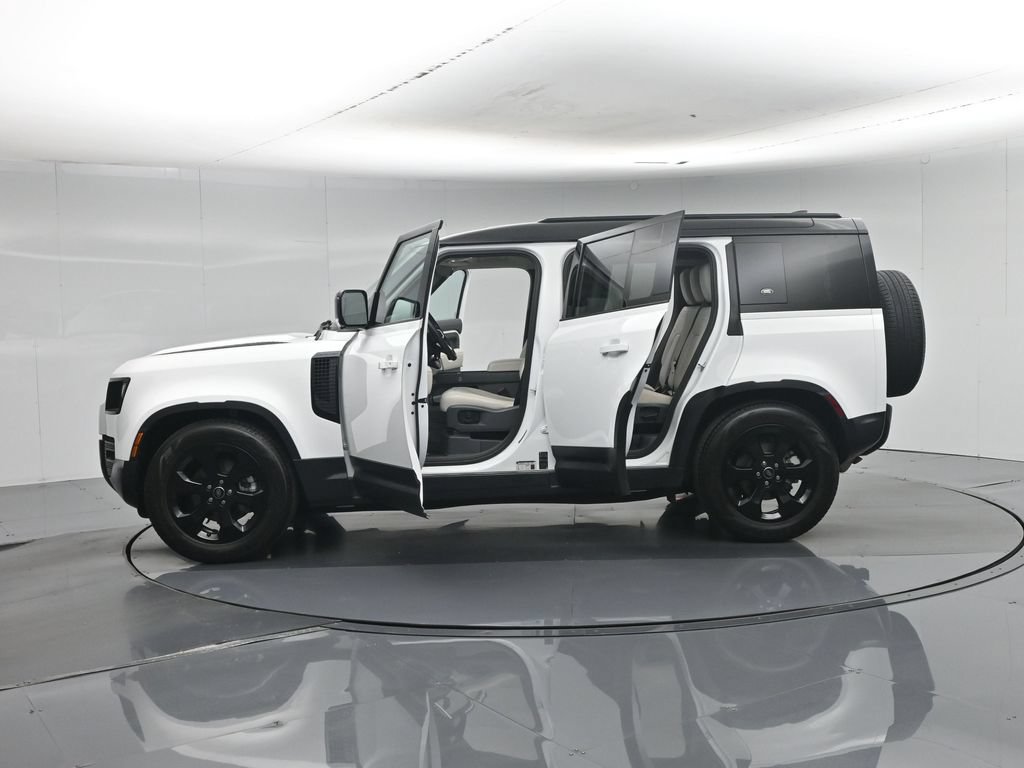 Used 2024 Land Rover Defender 110 S AWD/4WD image 28
