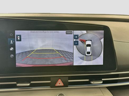 Used 2024 Hyundai Elantra Limited FWD image 23