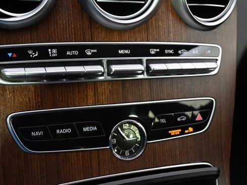 Used 2020 Mercedes-Benz C 300 4MATIC Sedan image 29