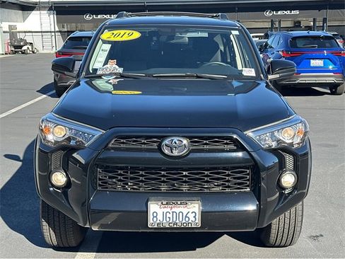 Used 2019 Toyota 4Runner SR5 image 3