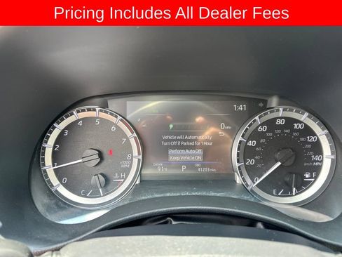 Used 2024 Toyota Highlander XLE FWD image 10