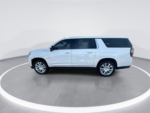 Used 2024 Chevrolet Suburban High Country image 5