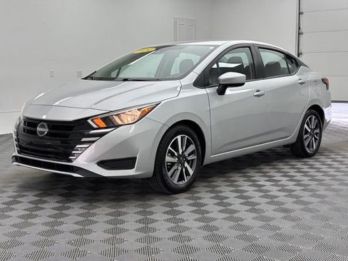 Used 2024 Nissan Versa SV FWD image 2
