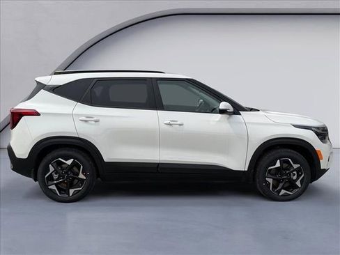 New 2026 Kia Seltos S image 6