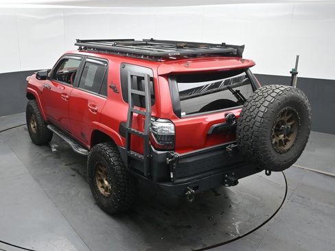 Used 2019 Toyota 4Runner TRD Off-Road AWD/4WD image 37