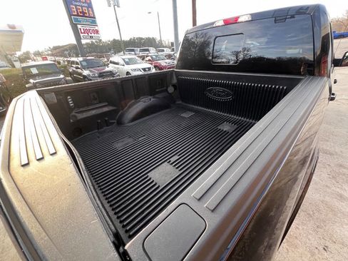 Used 2017 Ford F150 Lariat image 15