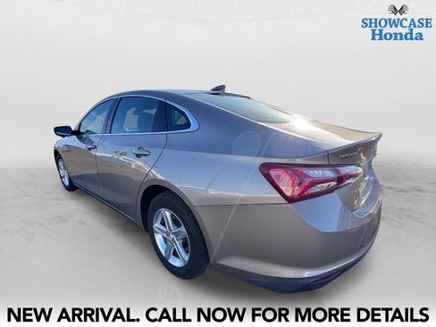 Used 2022 Chevrolet Malibu LT FWD image 4