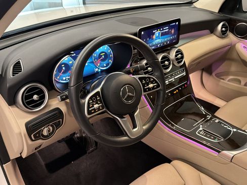 Certified 2022 Mercedes-Benz GLC 300 image 4