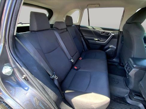 Used 2022 Toyota RAV4 LE AWD/4WD image 20